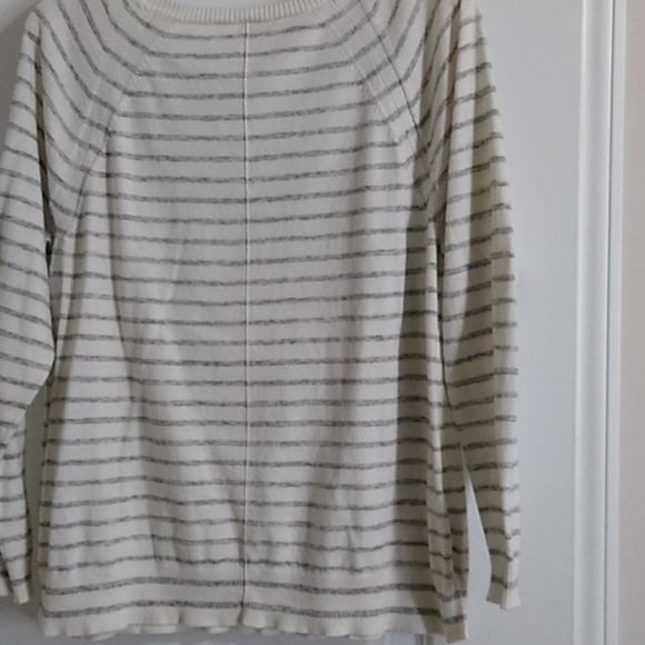 Gap stripe long sleeve top - Picture 5 of 5